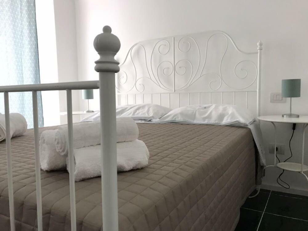 Hotel Zi' Mari' - Via Roma Polignano a Mare Esterno foto